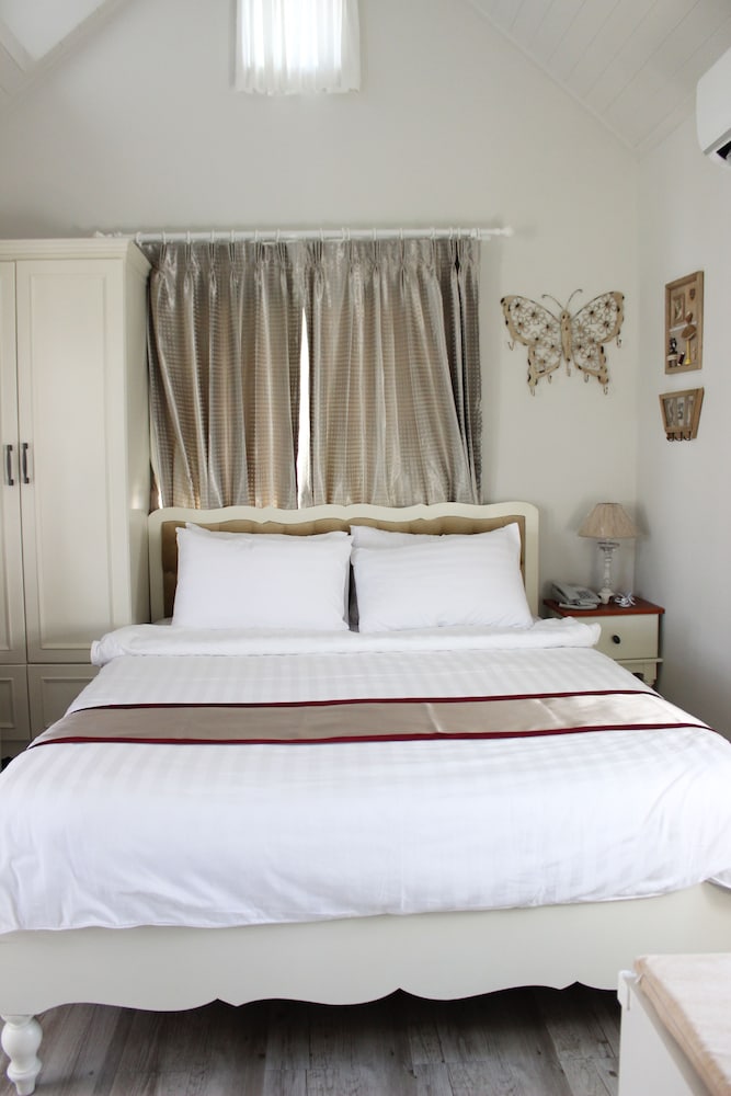 Deluxe Villa, 1 Double Bed, Garden View photo 3