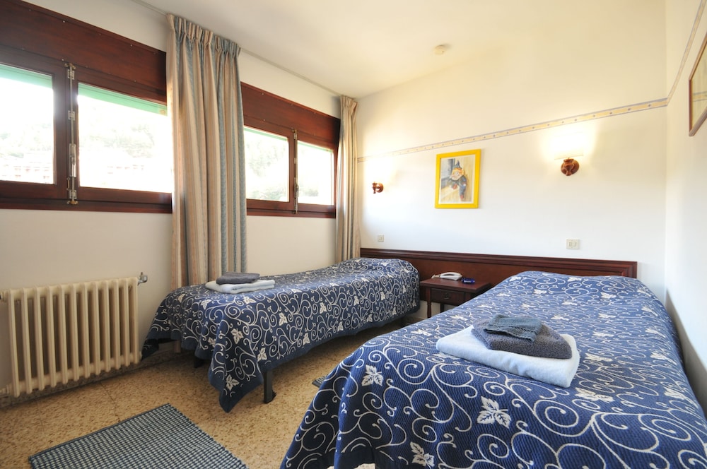 Standard Twin Room photo 1
