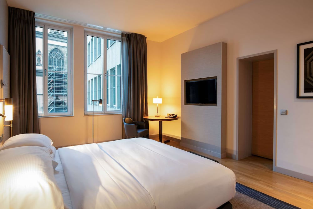 Hilton Deluxe, Family Room, Multiple Beds, Connecting Rooms