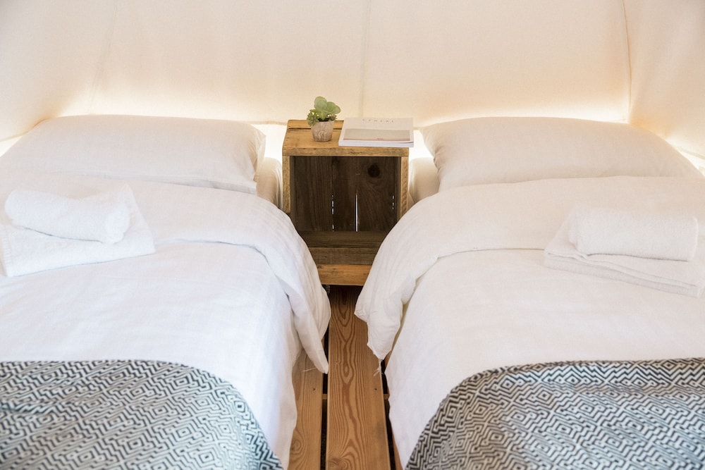 Classic Bell Tent (3-4 adults)