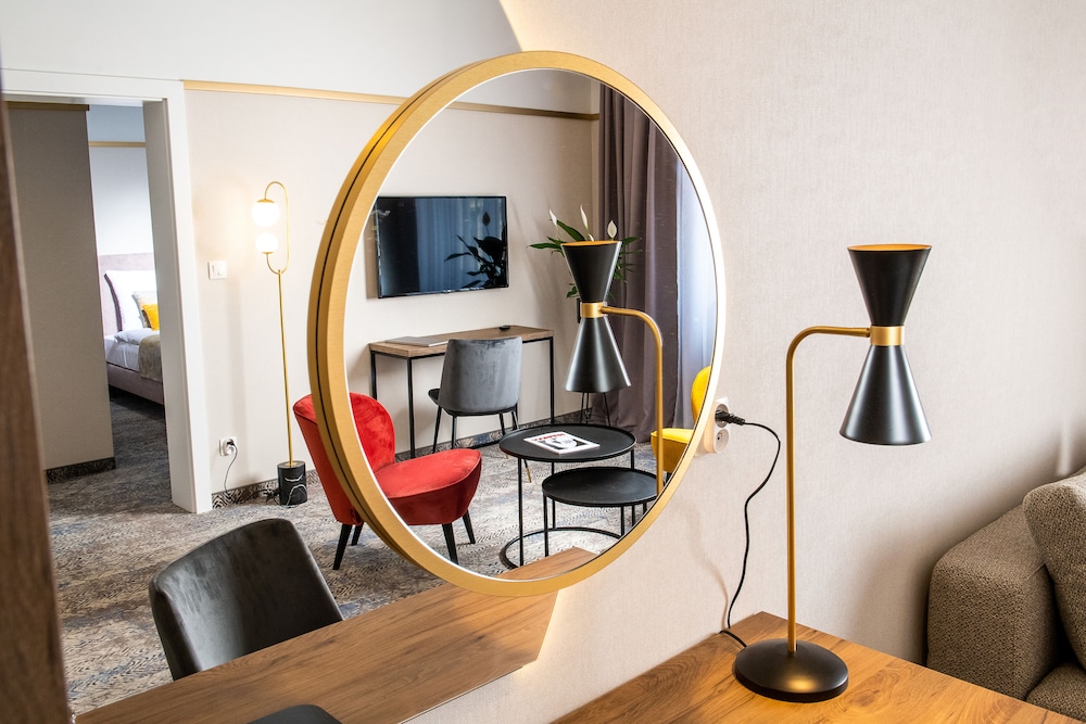 Comfort Apartment - Photo 9