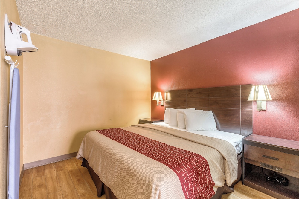 Superior Room, 1 King Bed, Non Smoking (with Sofa Bed) photo 3