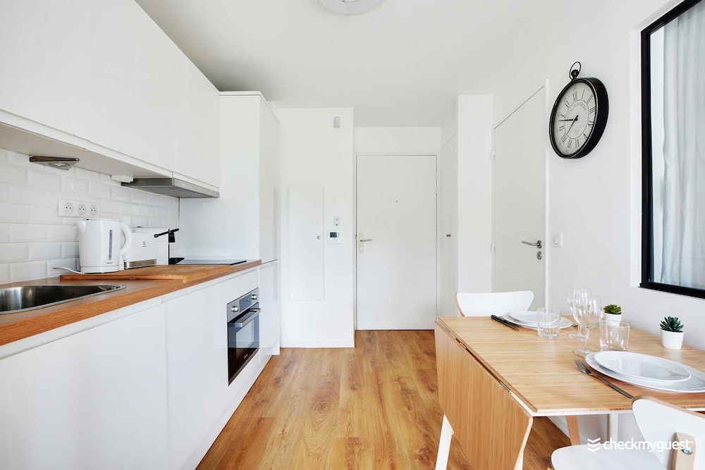 City Apartment, City View photo 2