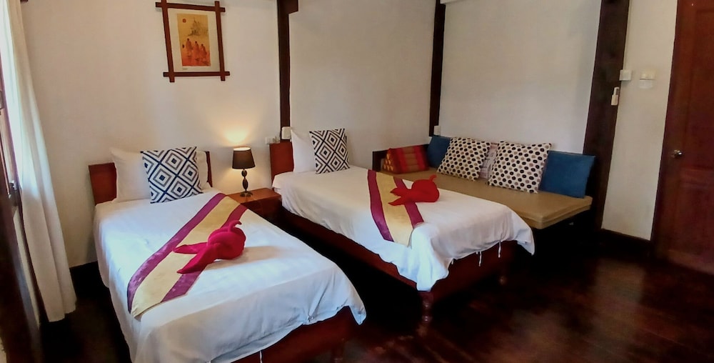 Lao Wooden House - Double Room - NO Breakfast photo 3