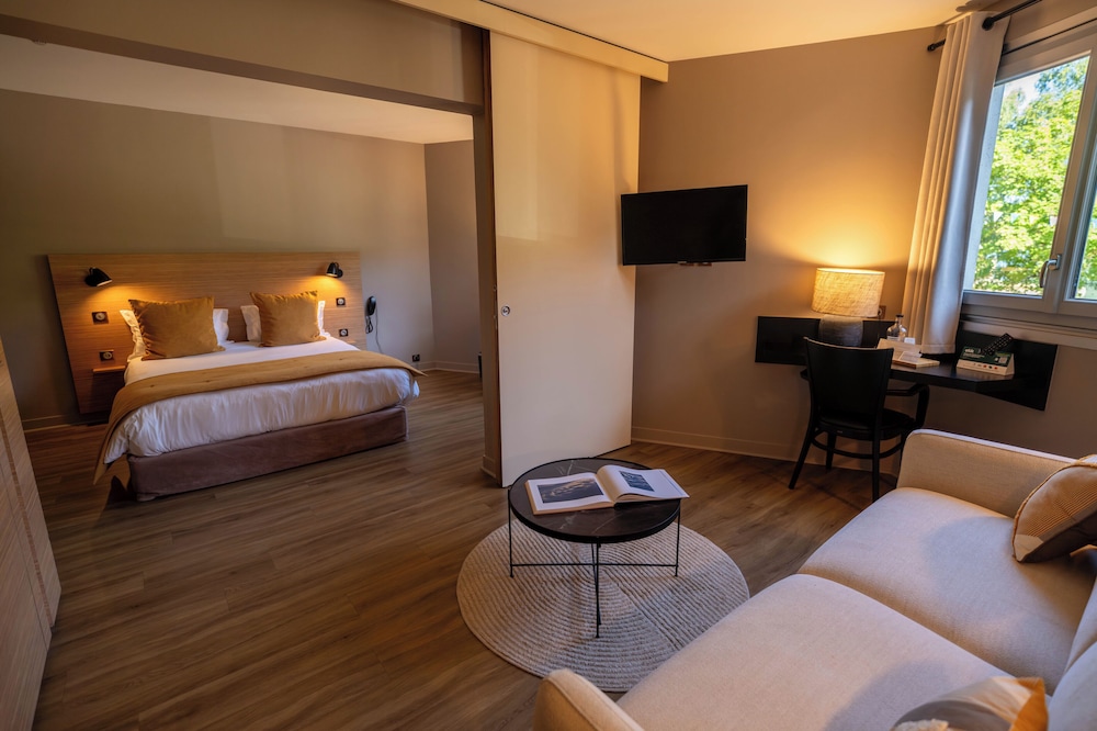 Suite, Garden View photo 1