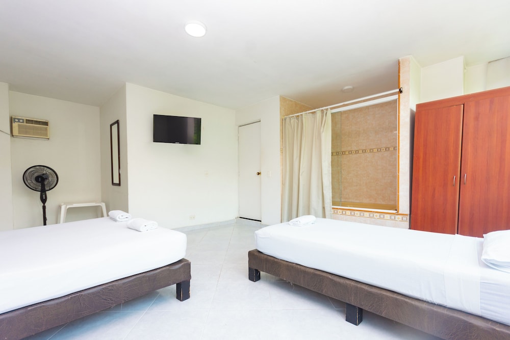 Standard Triple Room - Photo 2