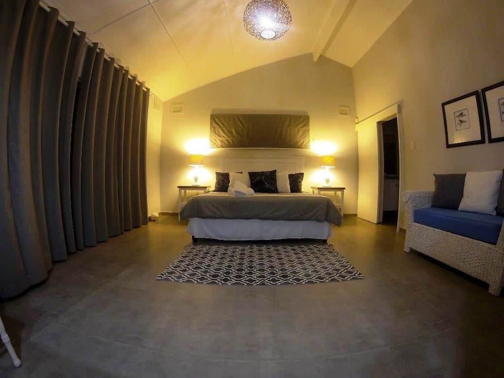 House, Sea View (Sleeps 12) photo 2
