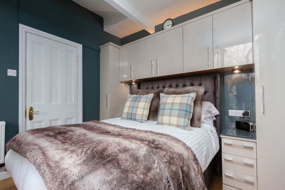 Romantic Double Room, Ensuite (Decked Balcony) - Photo 6