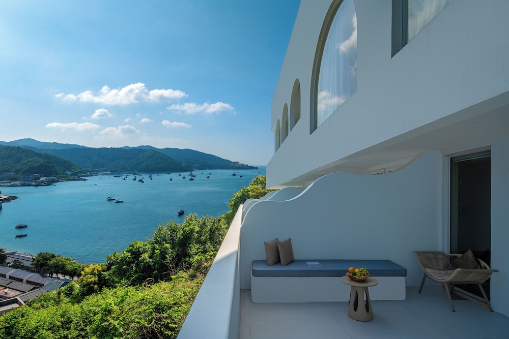 Honeymoon Double Room, 1 Bedroom, Partial Ocean View