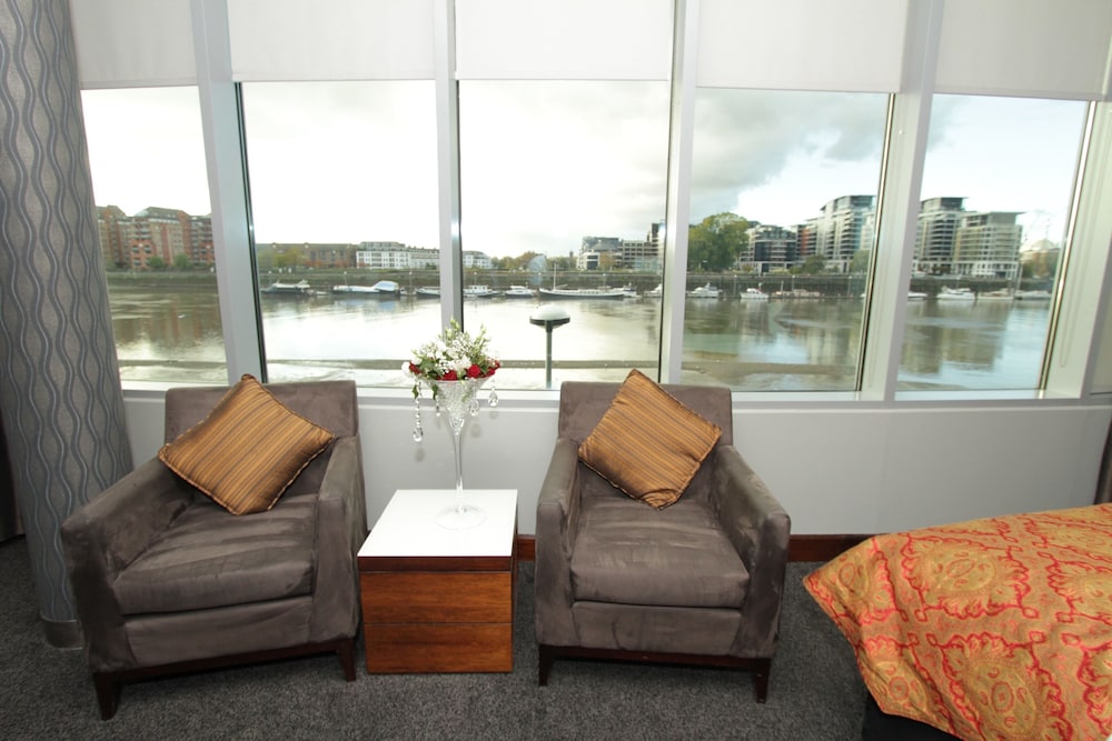 Premium Double Room, River View photo 3