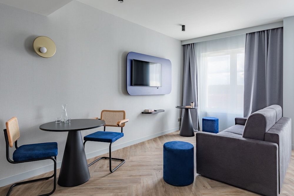 Family Studio, 1 Double Bed with Sofa bed - Photo 4