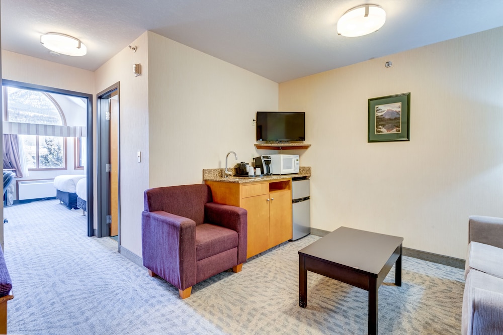 Standard Suite - Photo 1