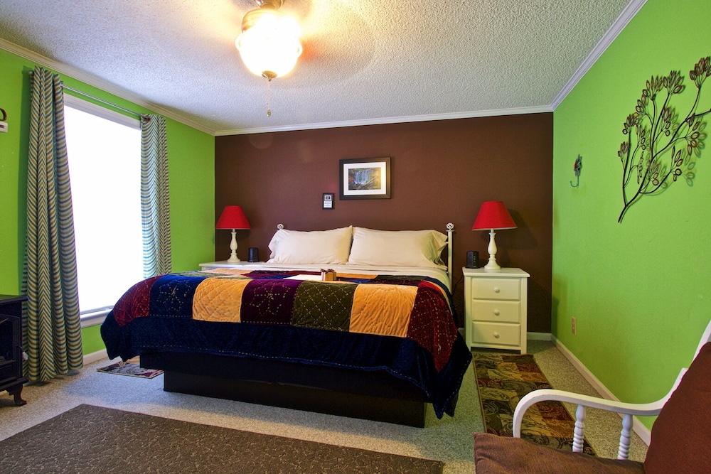 Dragon's Tooth Full King Suite photo 1