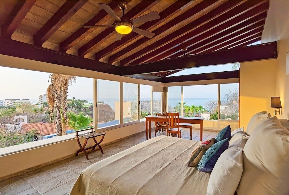 Villa photo 1