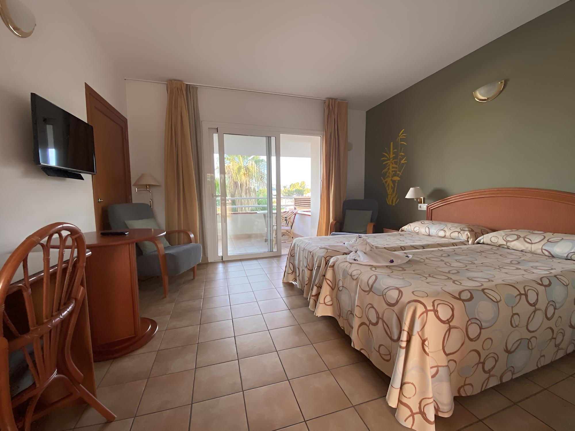 Triple Room