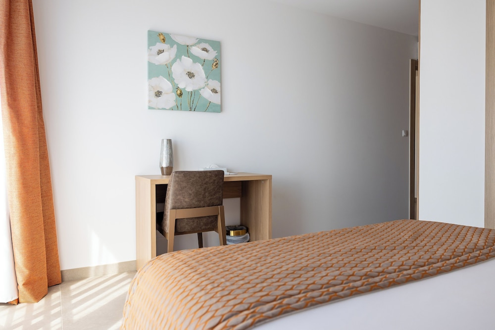 Apartment, Sea View - Photo 2