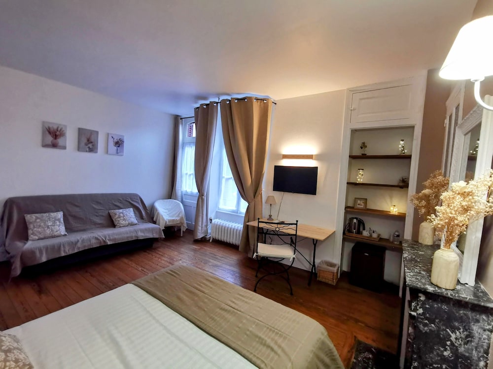 Family Room - Photo 4