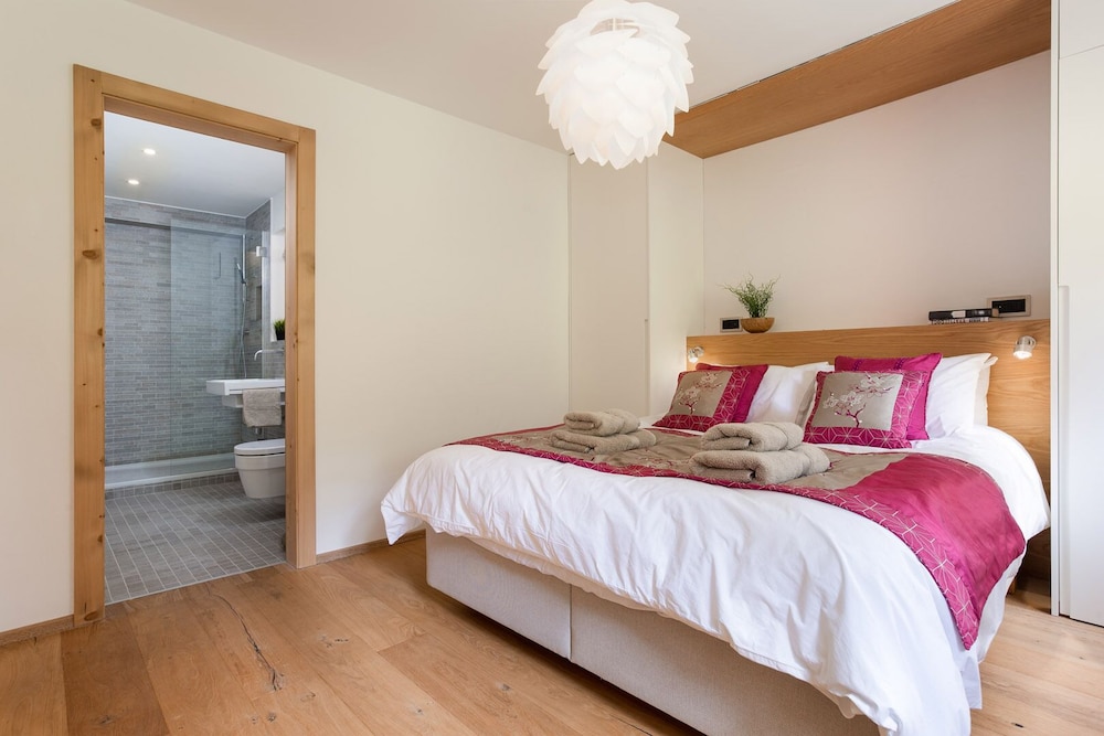 Chalet (4 Bedrooms) photo 3