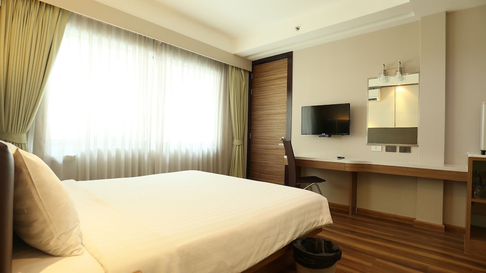 Family Room, 2 Bedrooms, Accessible, City View photo 3