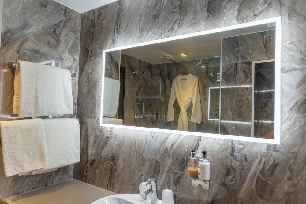 Executive Room, Multiple Beds - Photo 3