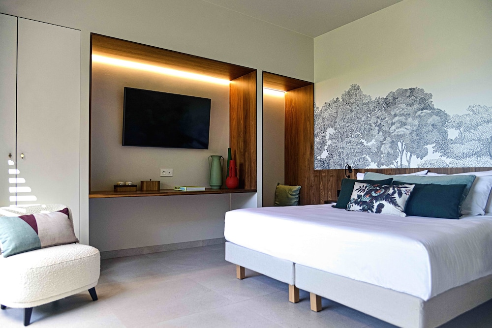 Junior Double Room, Balcony photo 3