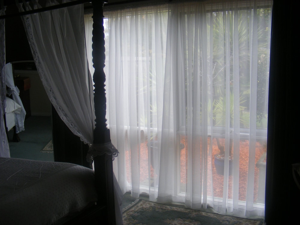 The Grange Jacuzzi Suite photo 2