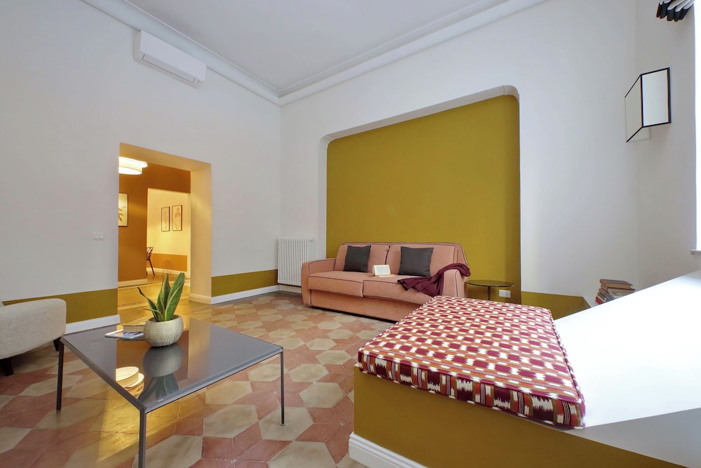 Apartment photo 1