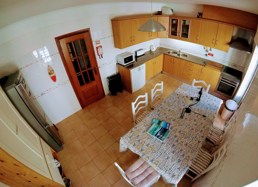 Comfort Double or Twin Room, Shared Bathroom, Partial Sea View photo 2