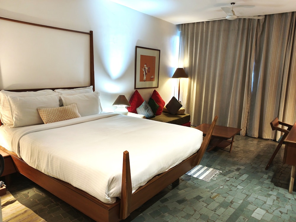 Deluxe Double Room - Photo 13