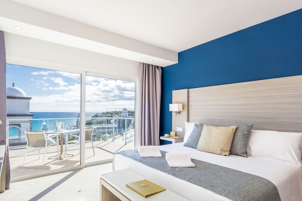 Royal Studio Suite (Triple)