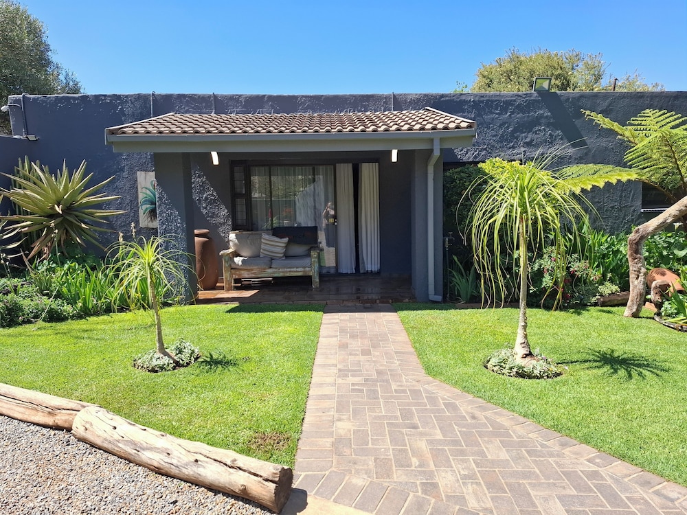 Two Bedroom Suite, Garden View photo 1