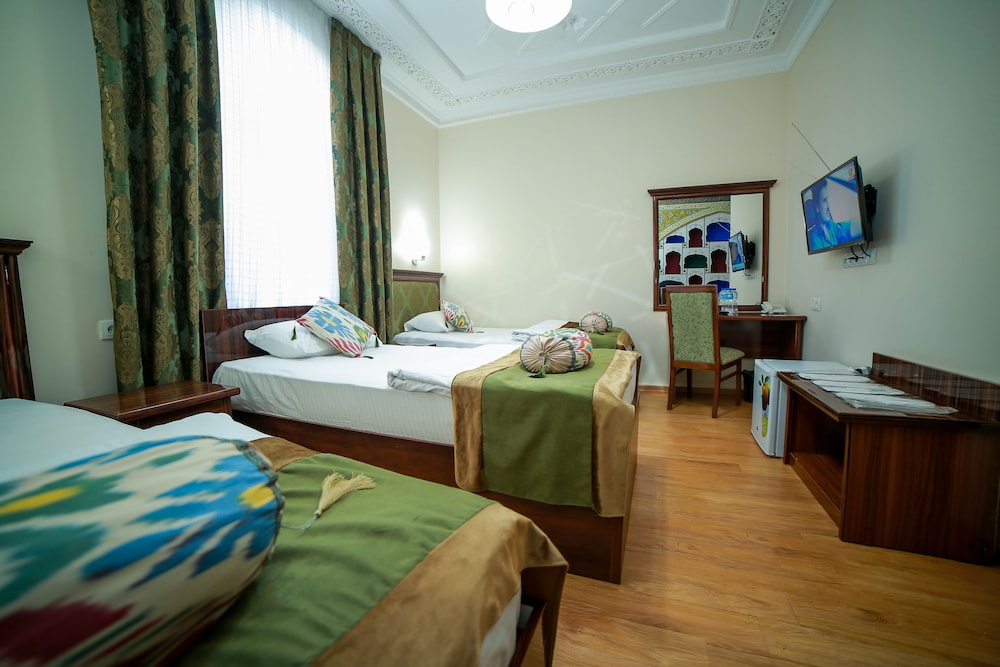 Standard Triple Room photo 2