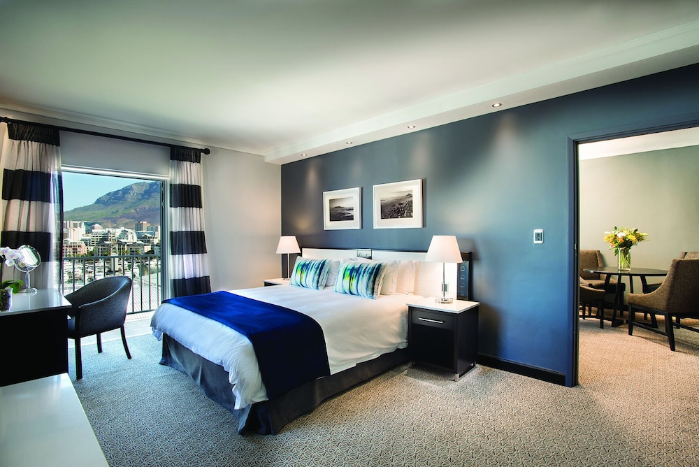 Suite - Photo 2