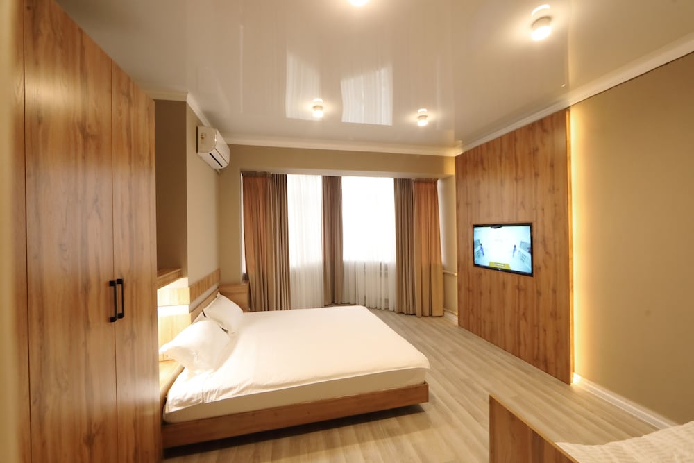 Comfort Triple Room, Shared Bathroom photo 1