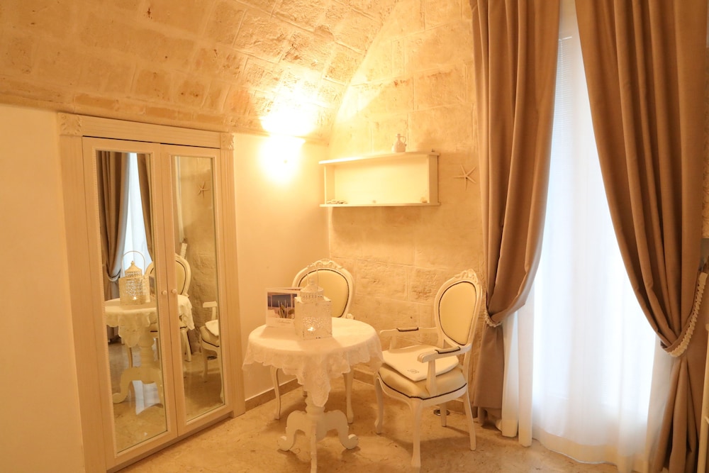 Superior Suite, Jetted Tub
