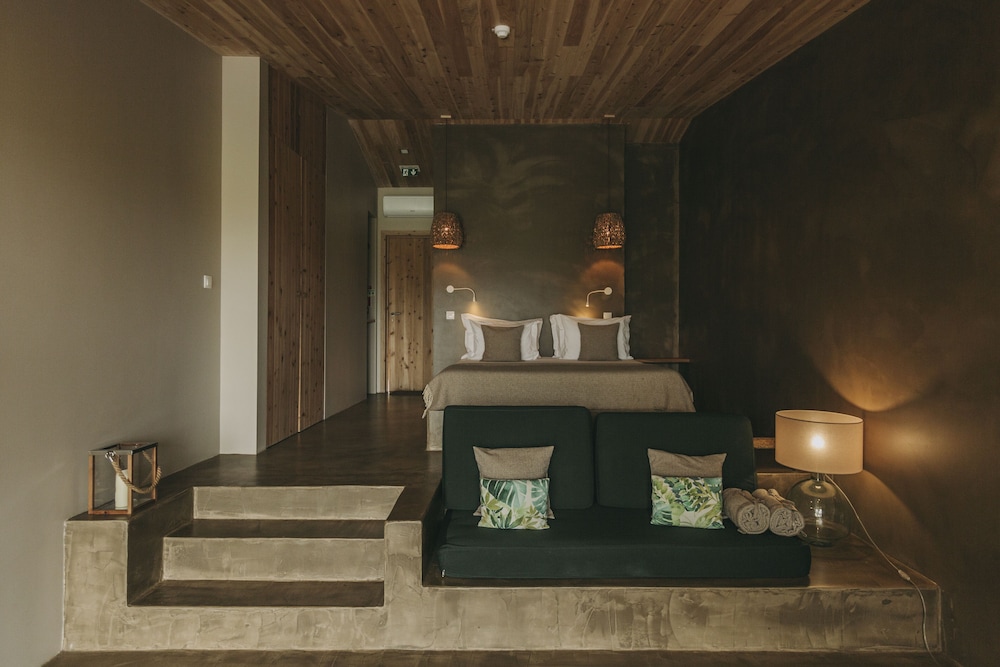Deluxe Studio, Pool Access, Partial Sea View
