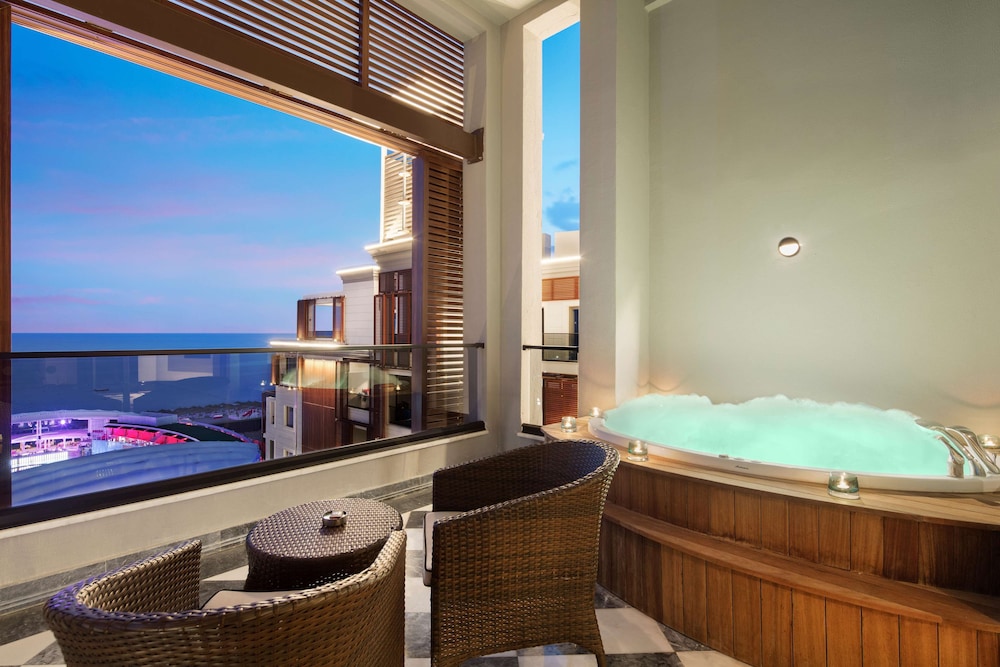 Premium Suite