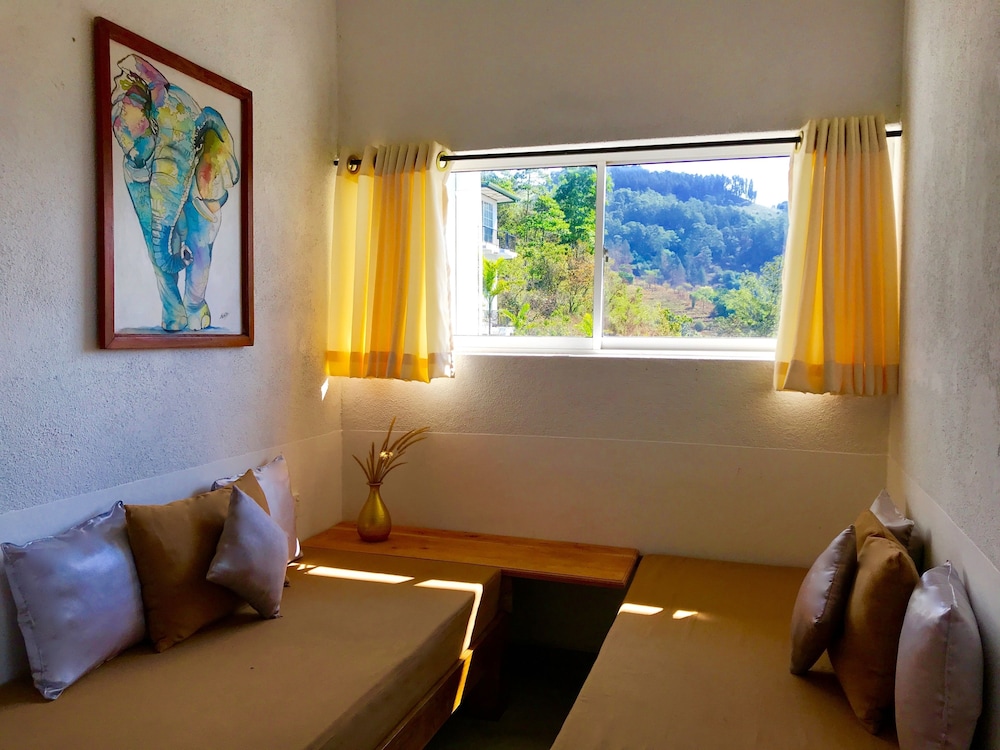 Luxury Quadruple Room, 1 Bedroom, Mountain View
