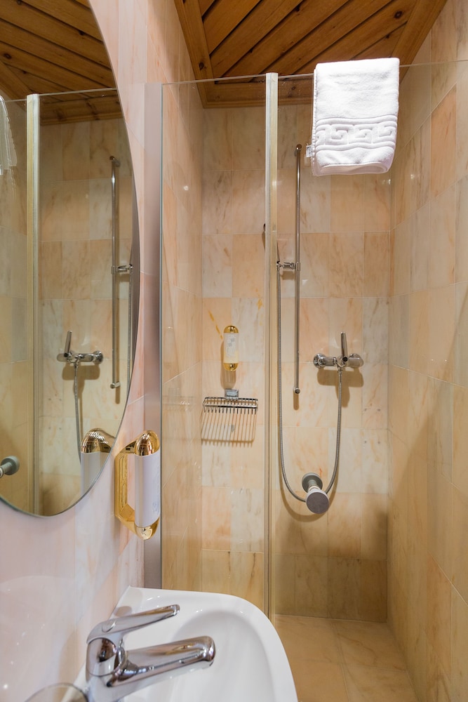 Economy Double Room, Private Bathroom