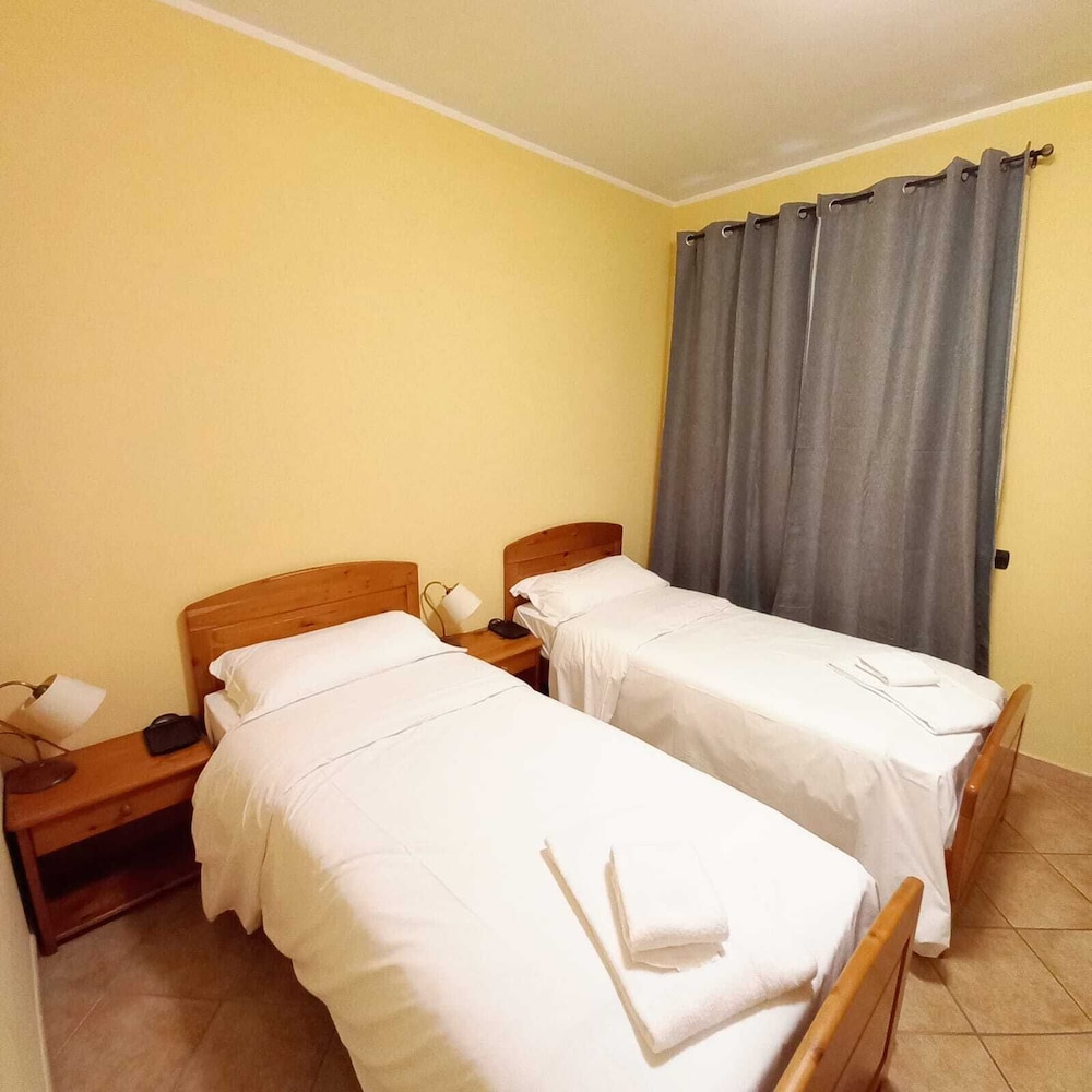 Comfort Room, Balcony photo 1