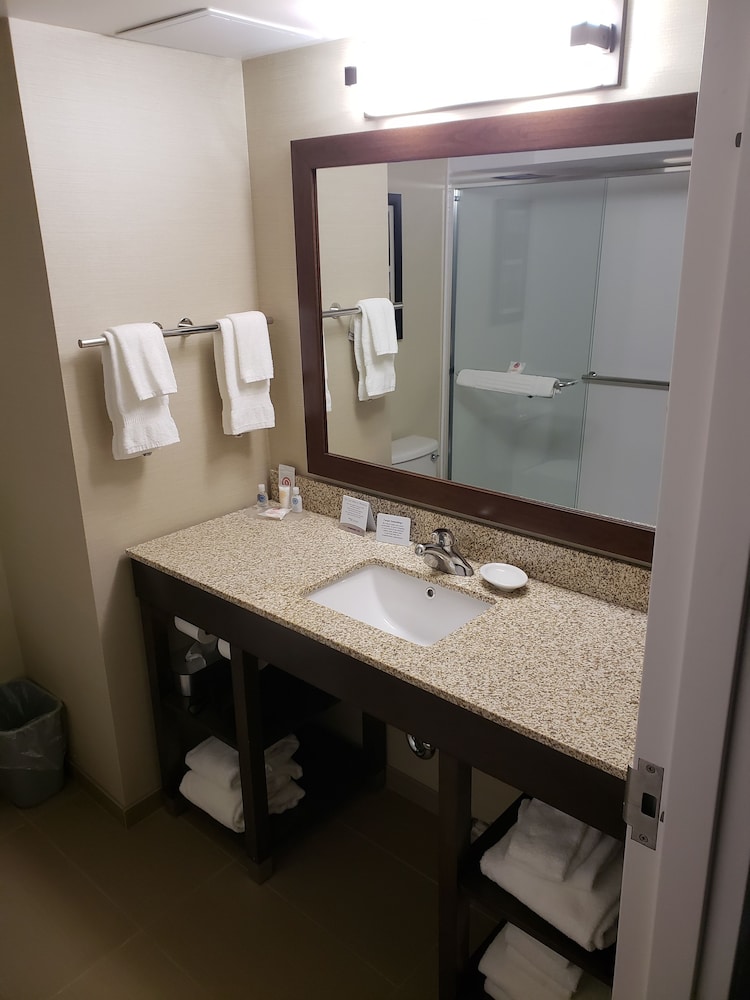 Suite, Non Smoking (Upgrade) - Photo 10