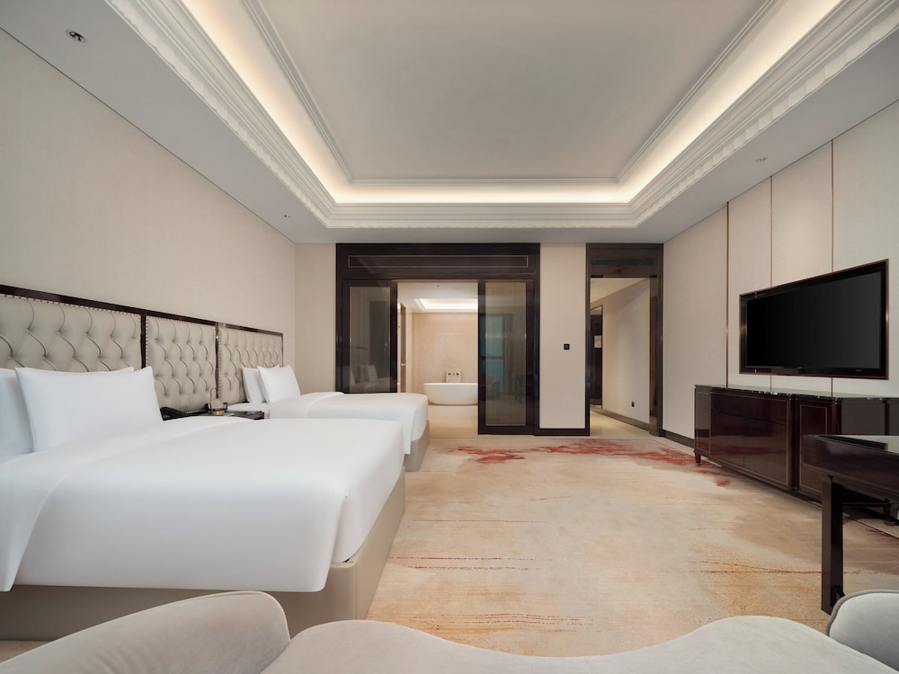 Crowne Plaza Twin Room photo 2