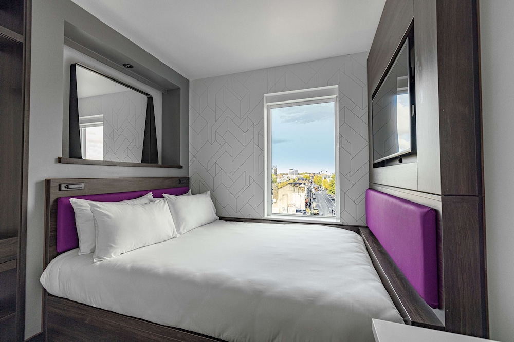 Compact Double Room photo 1