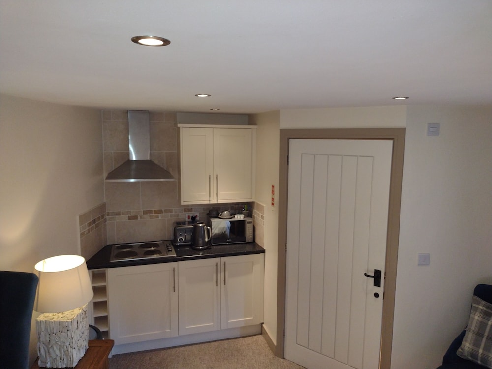 Double Room, Ensuite, Ground Floor (Wet Room) photo 3
