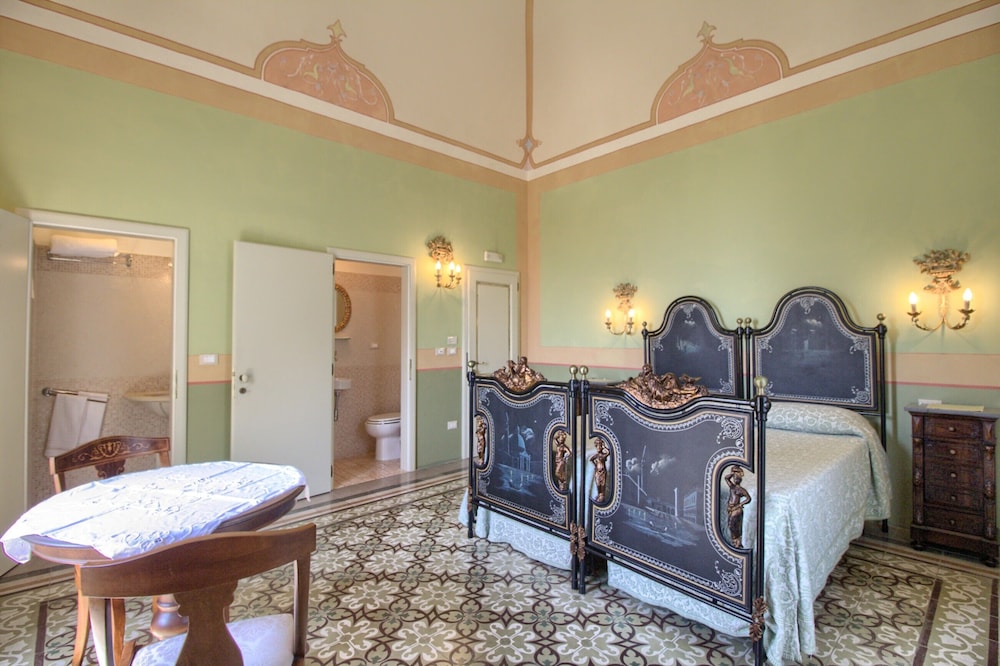 Standard Room photo 1
