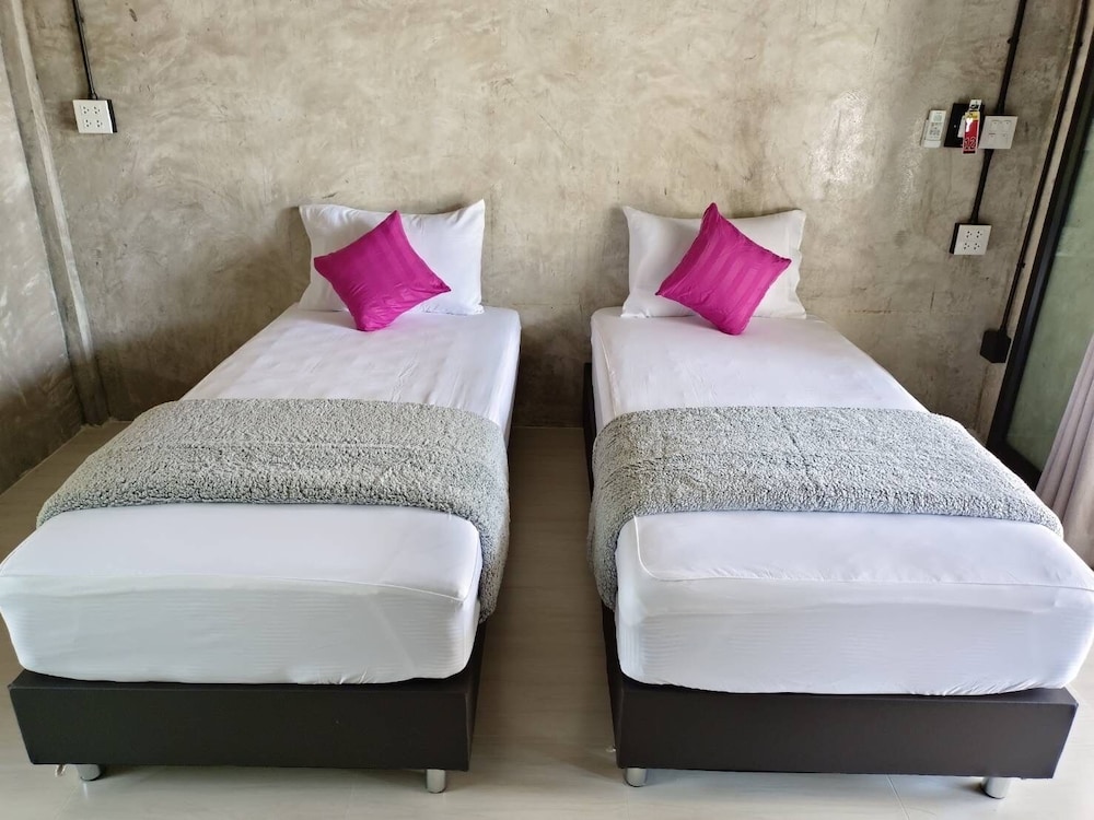 Superior Triple Room photo 2