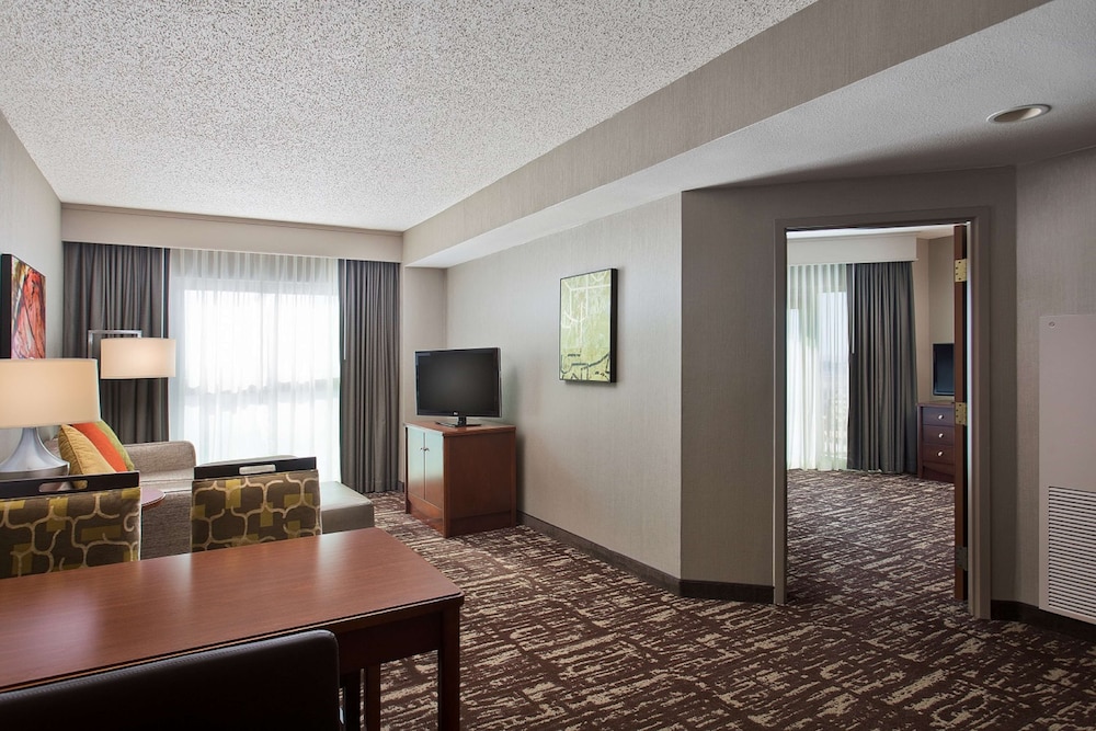 Room, 1 King Bed, Non Smoking, Corner
