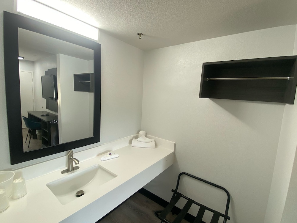 Deluxe Room, 2 Double Beds, Non Smoking, Refrigerator & Microwave