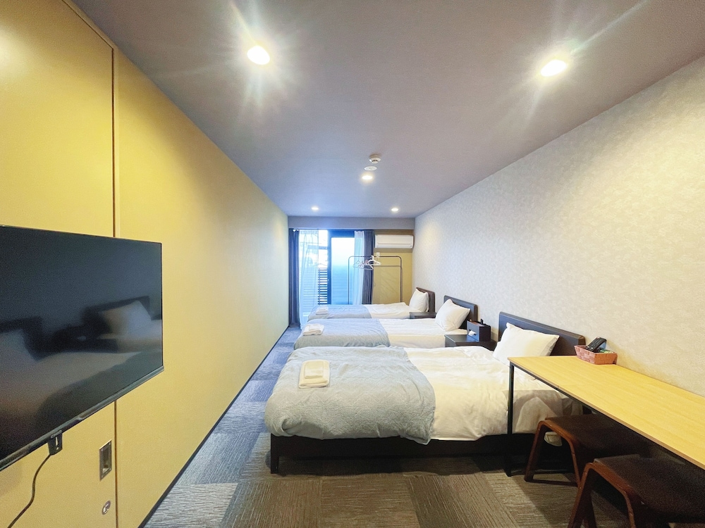 Basic Triple Room