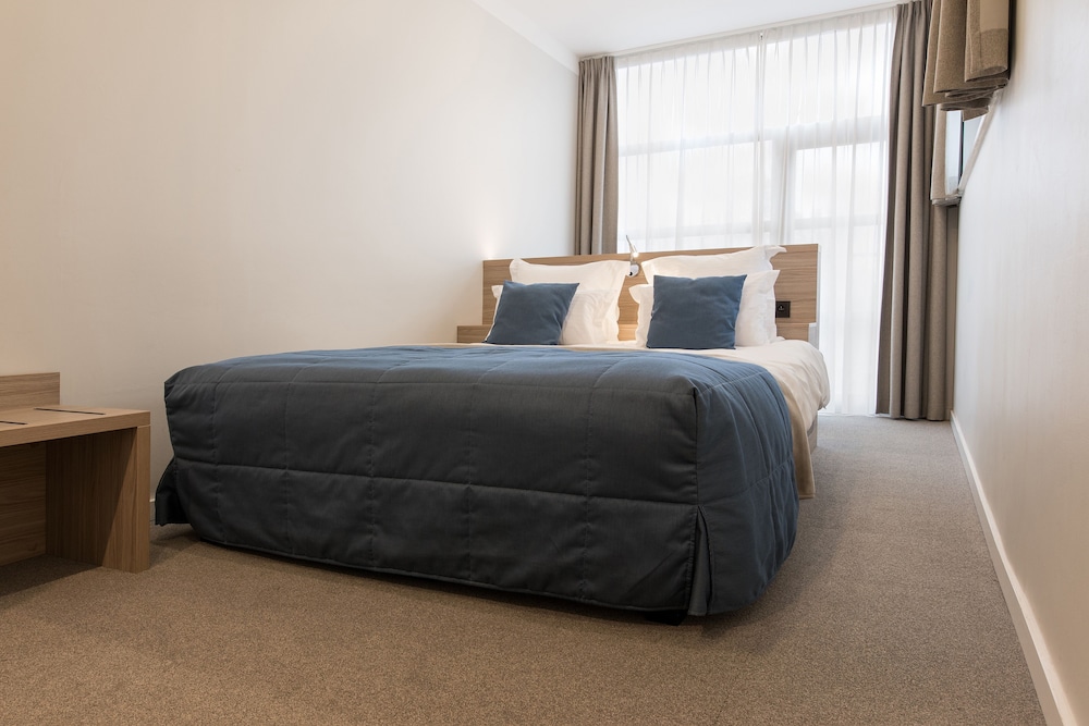 Double Room, 1 Queen Bed, Non Smoking, Garden View photo 1